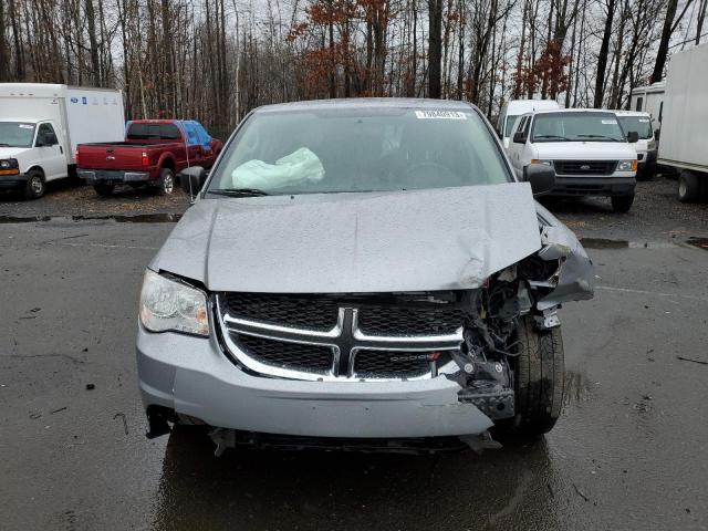 2C4RDGBG5JR136582 - 2018 DODGE GRAND CARA SE SILVER photo 5