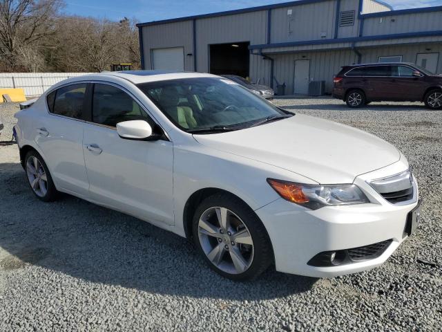 19VDE1F73EE012227 - 2014 ACURA ILX 20 TECH WHITE photo 4