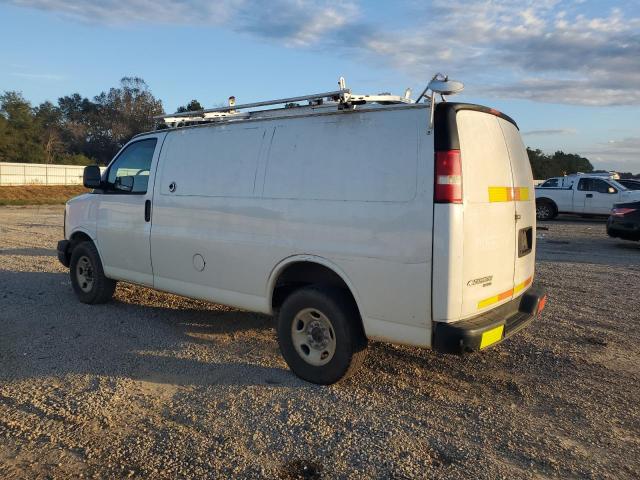 1GCWGFCA4C1175444 - 2012 CHEVROLET EXPRESS G2 WHITE photo 2