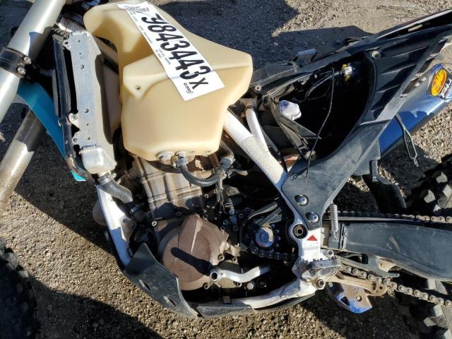 VBKUAP402FM496422 - 2015 HUSQVARNA FE501 WHITE photo 7