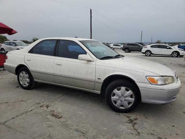 JT2BG22K710541250 - 2001 TOYOTA CAMRY CE WHITE photo 4