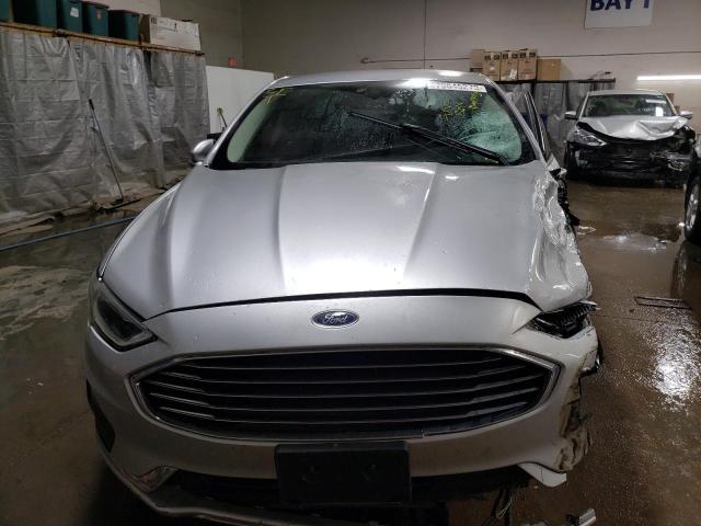 3FA6P0MU1KR182433 - 2019 FORD FUSION SEL SILVER photo 5