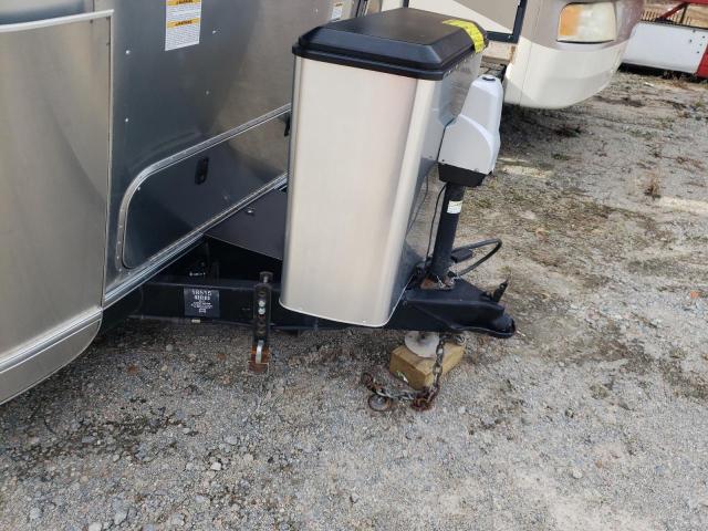 1STT9YL26HJ538238 - 2017 AIRS TRAVEL TRA 银色 照片 9