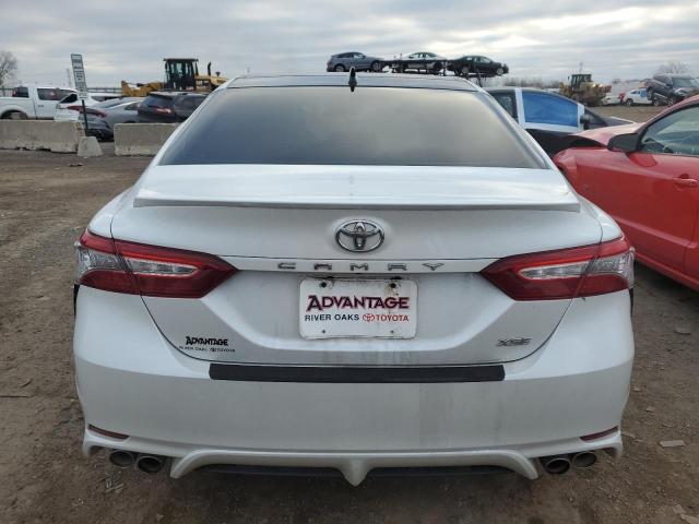 4T1B61HK3KU778447 - 2019 TOYOTA CAMRY XSE SILVER photo 6