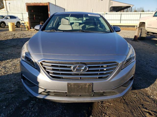 5NPE24AF2HH583325 - 2017 HYUNDAI SONATA SE SILVER photo 5