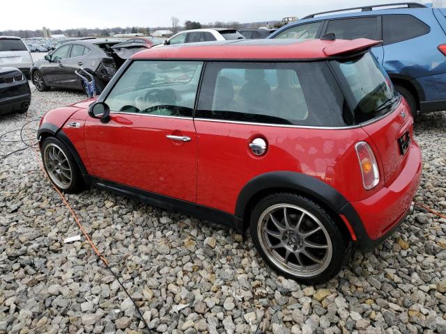 WMWRE33454TD79350 - 2004 MINI COOPER S RED photo 2