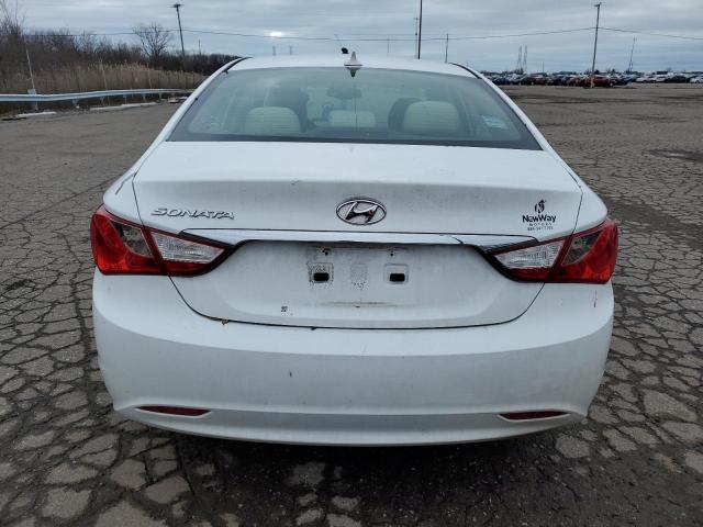 5NPEB4AC3CH371001 - 2012 HYUNDAI SONATA GLS WHITE photo 6