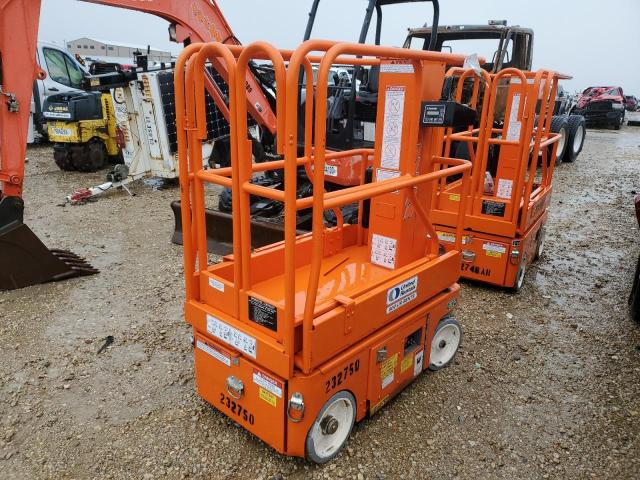 1M1201180701975 - 2018 SNOR SKYLIFT ORANGE photo 4