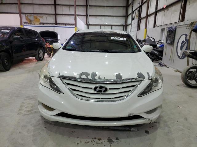 5NPEB4AC8DH804068 - 2013 HYUNDAI SONATA GLS WHITE photo 5