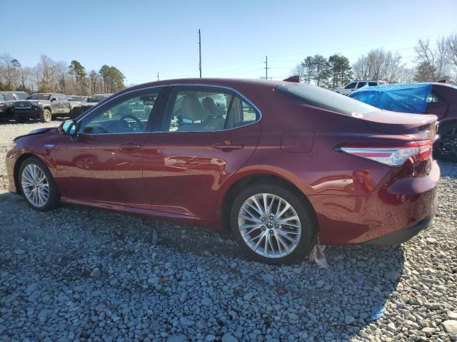 4T1B21HK5JU505312 - 2018 TOYOTA CAMRY HYBRID BURGUNDY photo 2