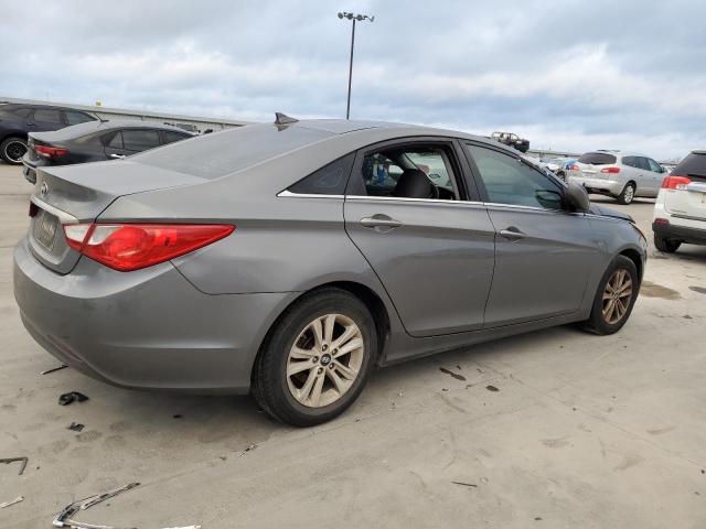 5NPEB4AC0CH478572 - 2012 HYUNDAI SONATA GLS GRAY photo 3