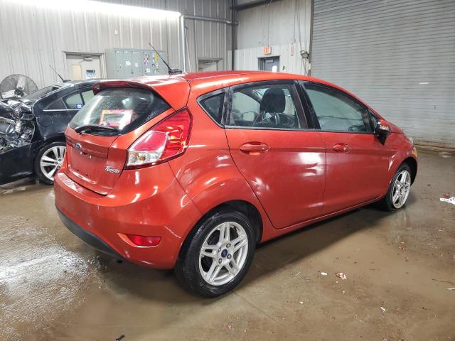 3FADP4EJ6JM124462 - 2018 FORD FIESTA SE RED photo 3