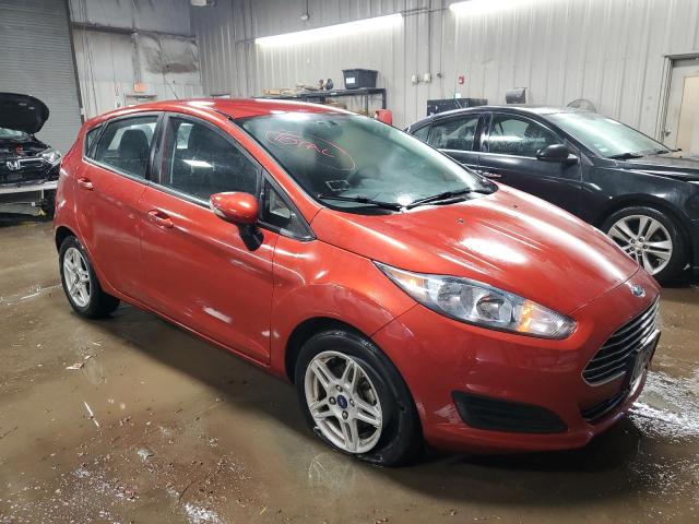 3FADP4EJ6JM124462 - 2018 FORD FIESTA SE RED photo 4