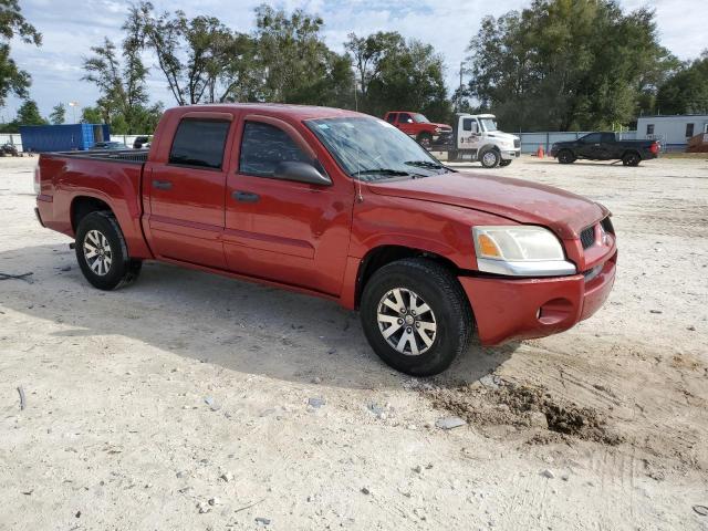 1Z7HC28K38S619921 - 2008 MITSUBISHI RAIDER LS RED photo 4