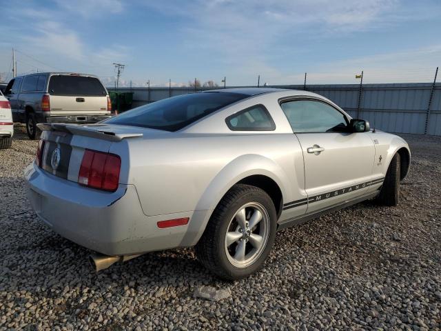 1ZVFT80N975210795 - 2007 FORD MUSTANG SILVER photo 3