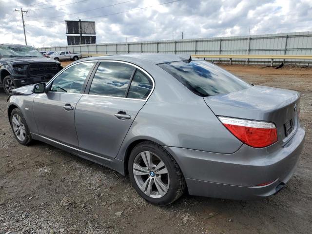 WBANV1C58AC159320 - 2010 BMW 528 XI GRAY photo 2