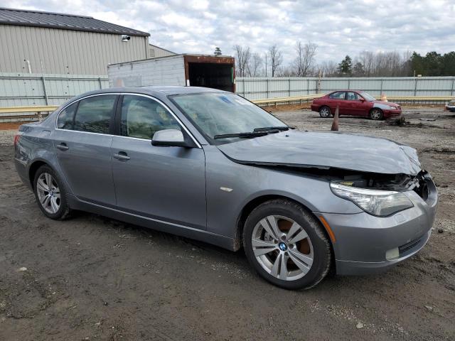 WBANV1C58AC159320 - 2010 BMW 528 XI GRAY photo 4