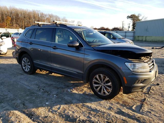 3VV3B7AX7JM106005 - 2018 VOLKSWAGEN TIGUAN SE GRAY photo 4