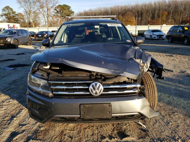 3VV3B7AX7JM106005 - 2018 VOLKSWAGEN TIGUAN SE GRAY photo 5