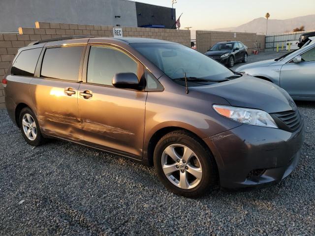 5TDKK3DC8CS272497 - 2012 TOYOTA SIENNA LE GRAY photo 4