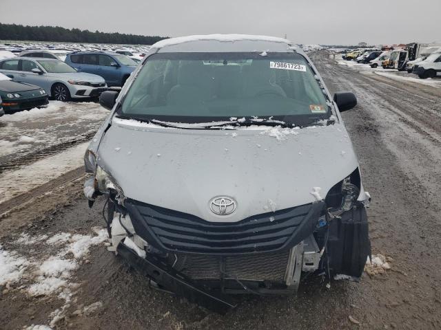 5TDZK3DC4FS602283 - 2015 TOYOTA SIENNA SILVER photo 5