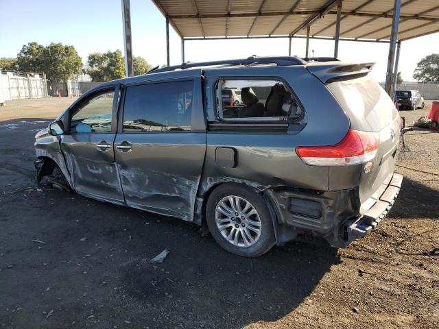 5TDYK3DC7BS089228 - 2011 TOYOTA SIENNA XLE GRAY photo 2