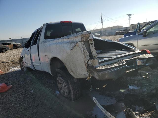 1N6AA06B24N519177 - 2004 NISSAN TITAN XE WHITE photo 2