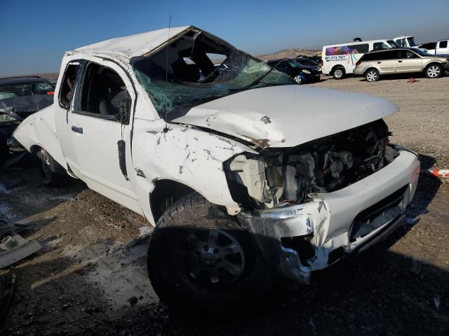 1N6AA06B24N519177 - 2004 NISSAN TITAN XE WHITE photo 4