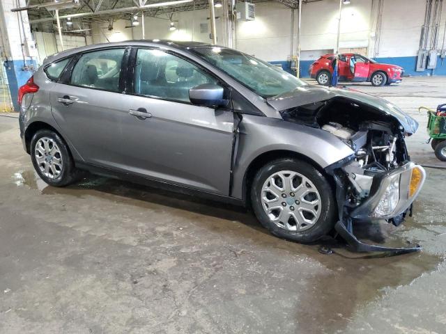 1FAHP3K22CL354691 - 2012 FORD FOCUS SE GRAY photo 4