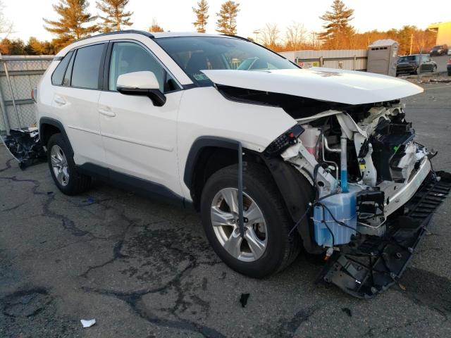 2T3P1RFV8MC167888 - 2021 TOYOTA RAV4 XLE WHITE photo 4