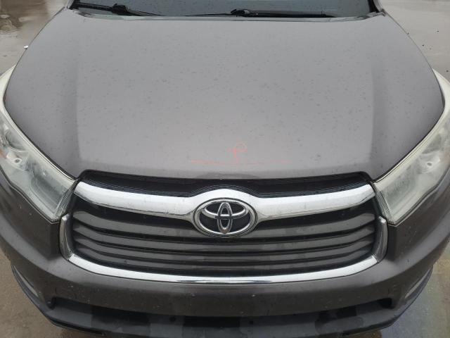 5TDKKRFH9GS163323 - 2016 TOYOTA HIGHLANDER XLE GRAY photo 12
