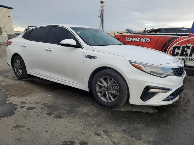 5XXGT4L38KG335768 - 2019 KIA OPTIMA LX WHITE photo 4