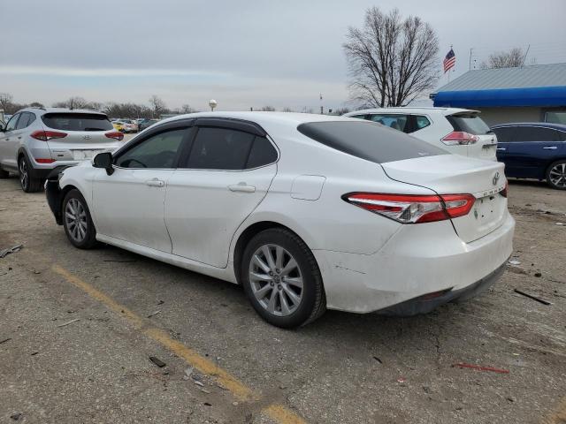 JTNB11HK3J3007005 - 2018 TOYOTA CAMRY L WHITE photo 2