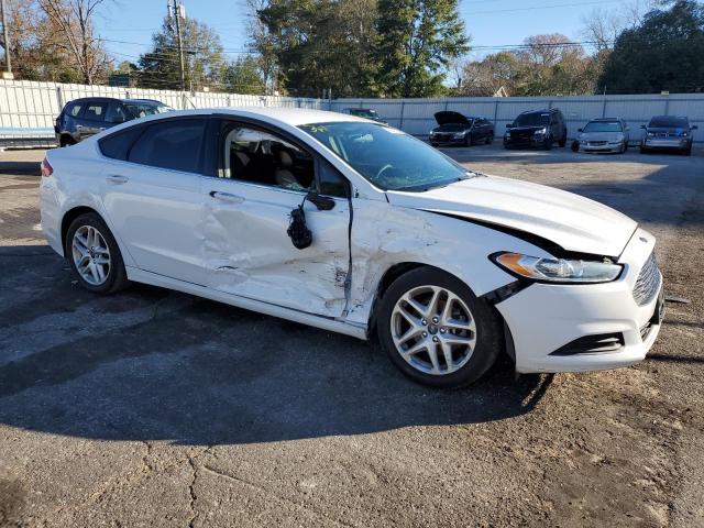 3FA6P0HD5FR148642 - 2015 FORD FUSION SE WHITE photo 4