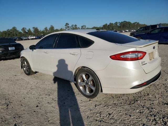 3FA6P0HR6DR127839 - 2013 FORD FUSION SE WHITE photo 2