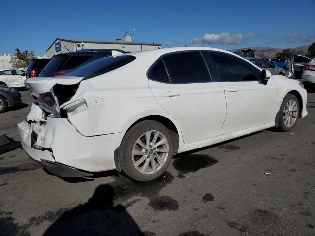 4T1C11AK9NU683859 - 2022 TOYOTA CAMRY LE WHITE photo 3