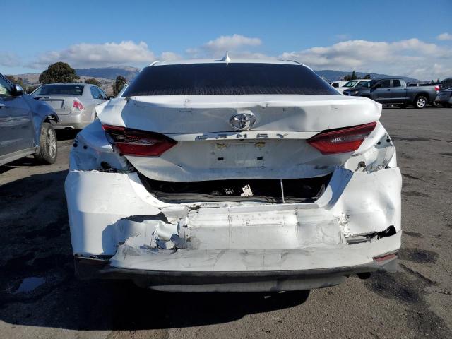 4T1C11AK9NU683859 - 2022 TOYOTA CAMRY LE WHITE photo 6