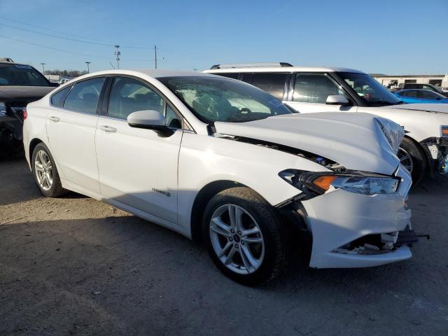 3FA6P0LU9JR234374 - 2018 FORD FUSION SE HYBRID WHITE photo 4