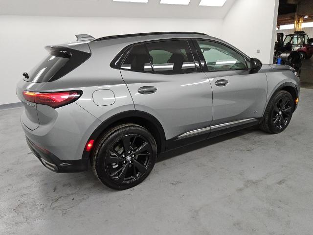 LRBFZPE47RD015491 - 2024 BUICK ENVISION ESSENCE ნაცრისფერი ფოტო 3