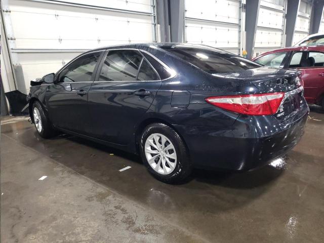 4T4BF1FK3FR454591 - 2015 TOYOTA CAMRY LE GRAY photo 2