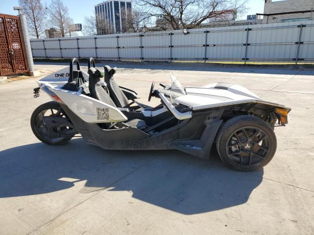 57XAASHD2M8144135 - 2021 POLARIS SLINGSHOT S WHITE photo 1