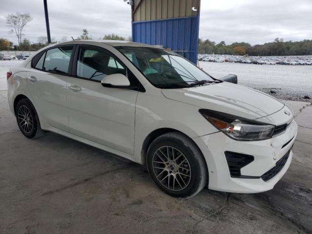3KPA24AD4ME408988 - 2021 KIA RIO LX WHITE photo 4
