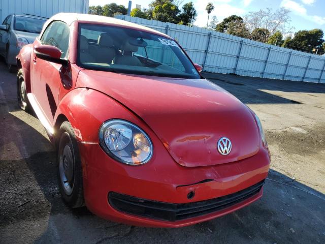 3VW5P7AT0DM800459 - 2013 VOLKSWAGEN BEETLE RED photo 4