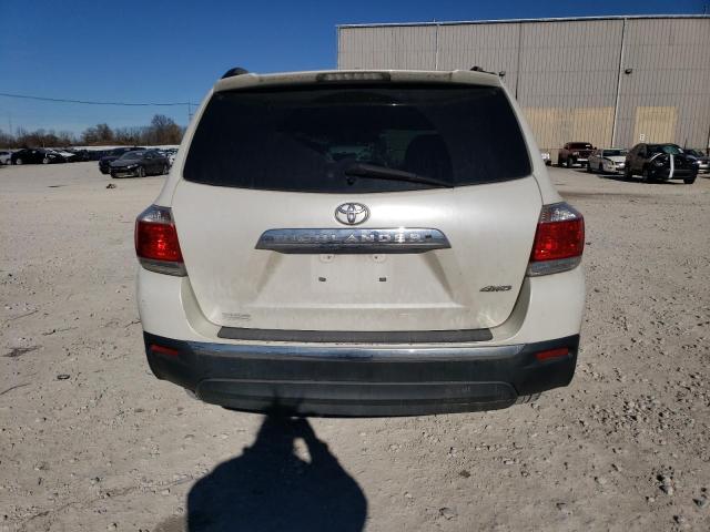 5TDBK3EH2BS053818 - 2011 TOYOTA HIGHLANDER BASE WHITE photo 6