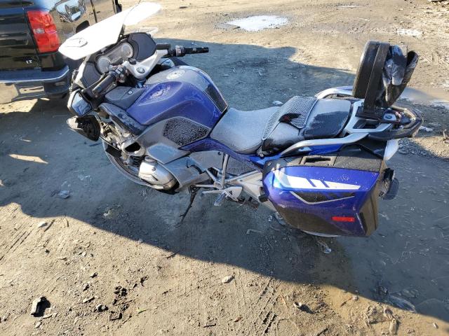 WB10A1307FZ193327 - 2015 BMW R1200 RT BLUE photo 3