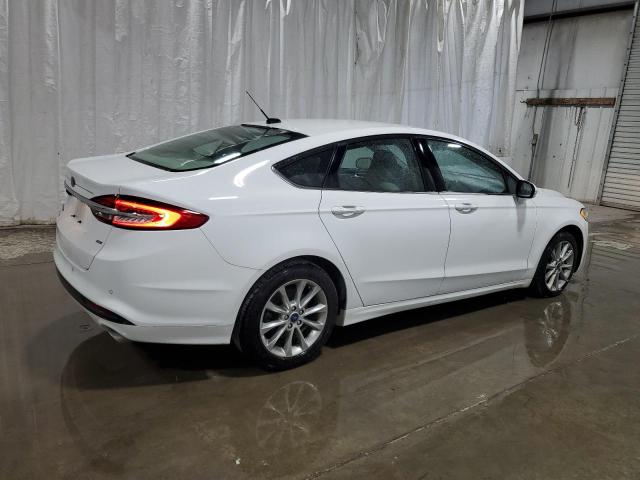 3FA6P0H76HR384214 - 2017 FORD FUSION SE WHITE photo 3