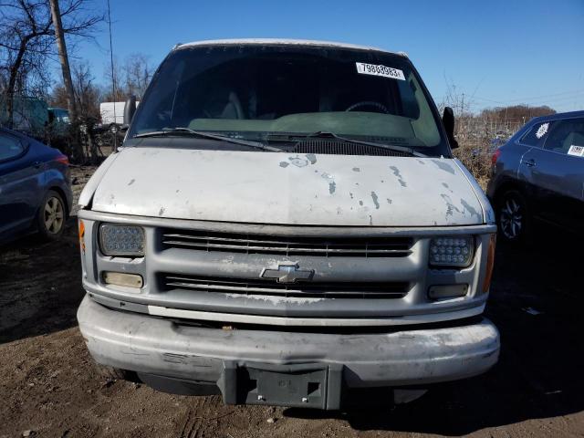 1GCHG39R011115212 - 2001 CHEVROLET EXPRESS G3 WHITE photo 5