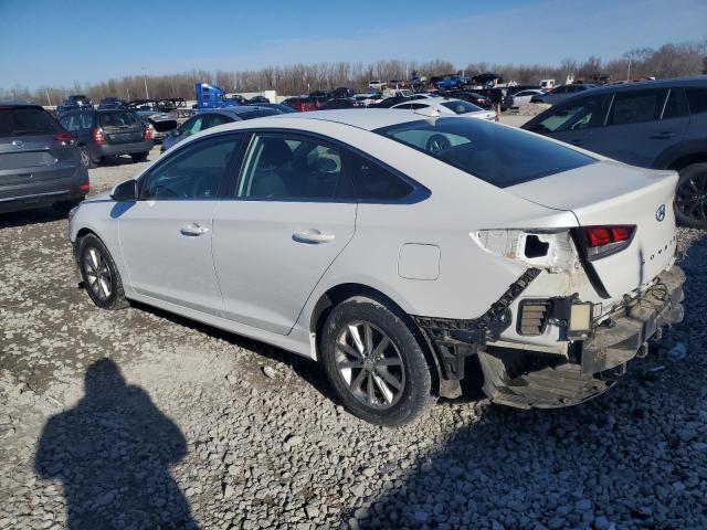 5NPE24AF5JH710767 - 2018 HYUNDAI SONATA SE WHITE photo 2