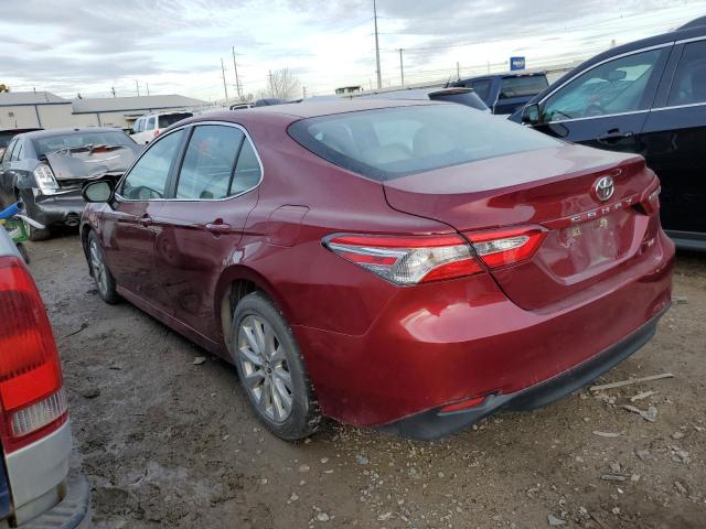 4T1B11HK4JU511069 - 2018 TOYOTA CAMRY L RED photo 2