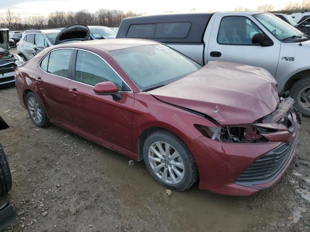 4T1B11HK4JU511069 - 2018 TOYOTA CAMRY L RED photo 4